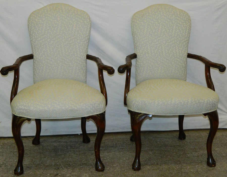 Pr Queen Anne mahog open arm library chairs. (1 of 2)