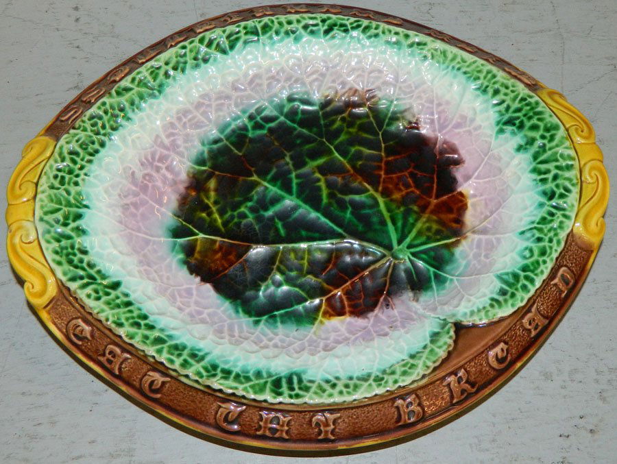 Majolica bread platter (1 of 2)
