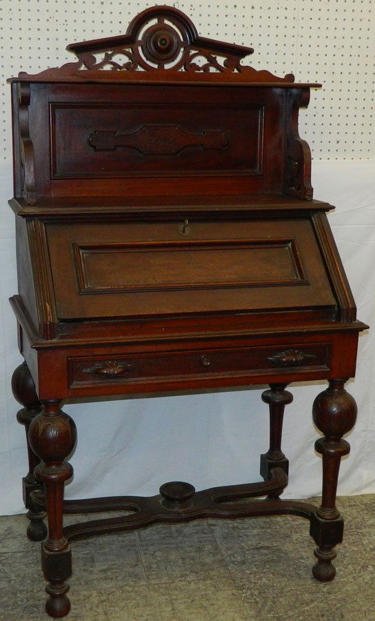 Victorian walnut slant front desk. (1 of 2)