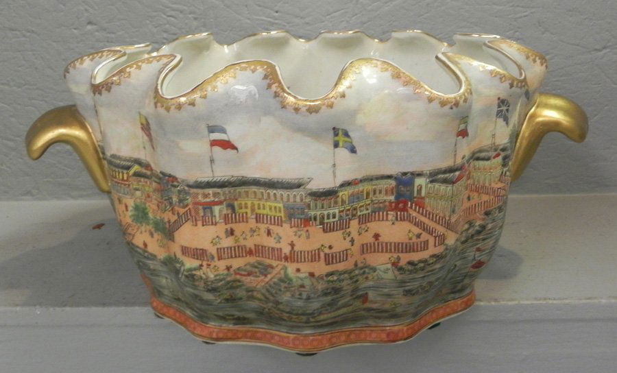 Oriental fish bowl. (1 of 1)