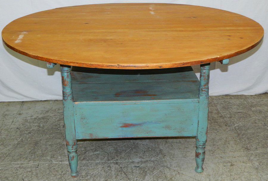 Round hutch table w/ pickled top & painted base. (1 of 2)