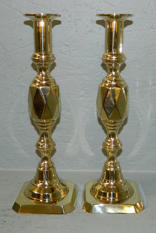 Pair of Diamond style brass push up candlesticks. (1 of 2)