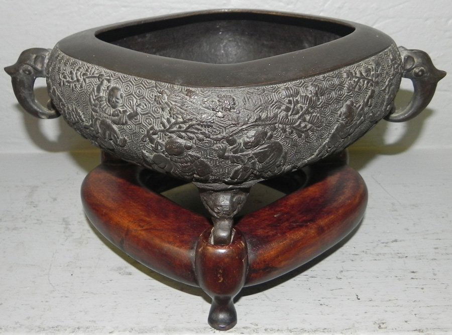 Chinese Bronze incense burner on custom stand (1 of 2)