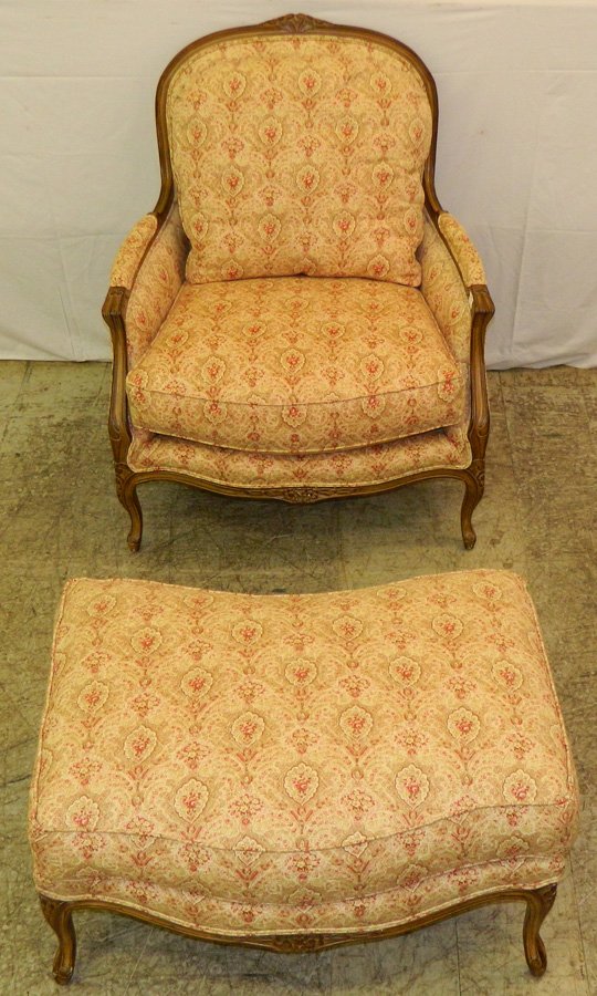 Henredon French style chair with ottoman.: Henredon French style chair with ottoman. 40" tall.