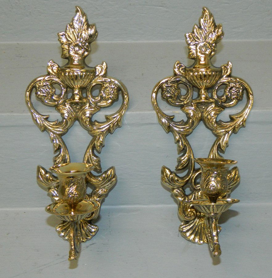 Pair of brass wall sconces.: Pair of brass wall sconces.11 3/4" tall.