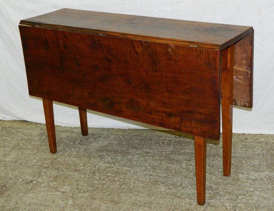 18th C American tiger maple drop leaf table (1 of 4)