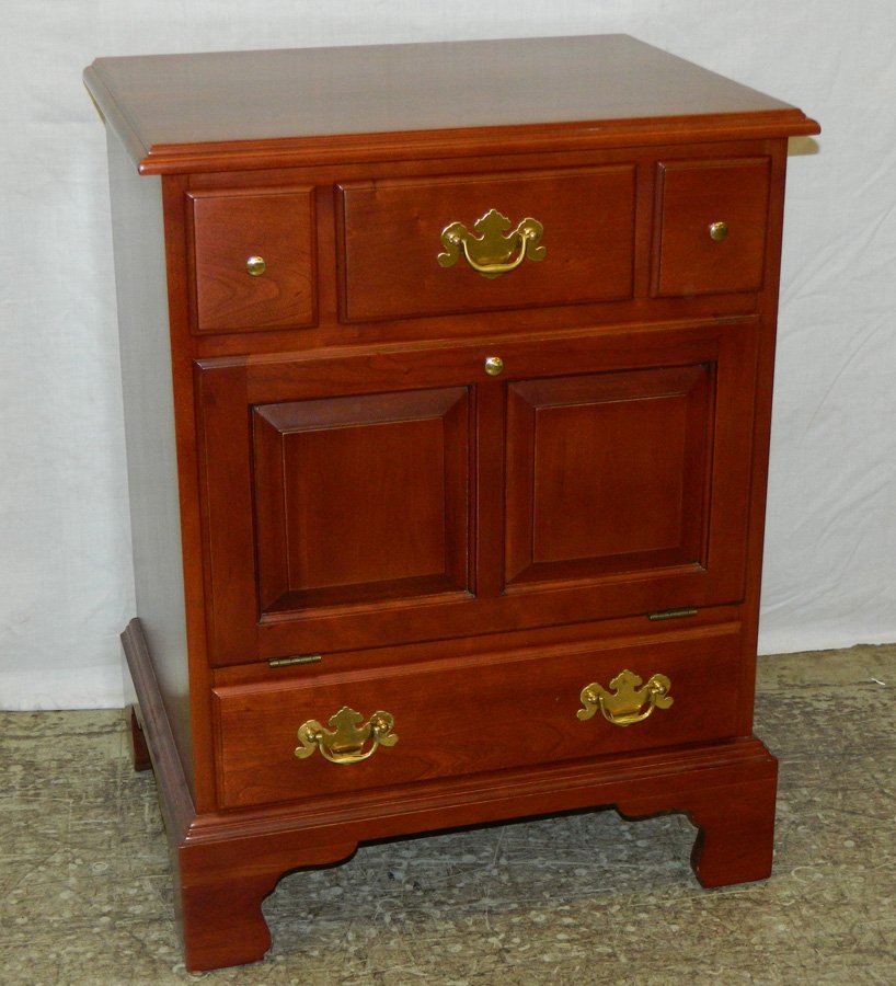 Cherry Henkel Harris nightstand (1 of 3)