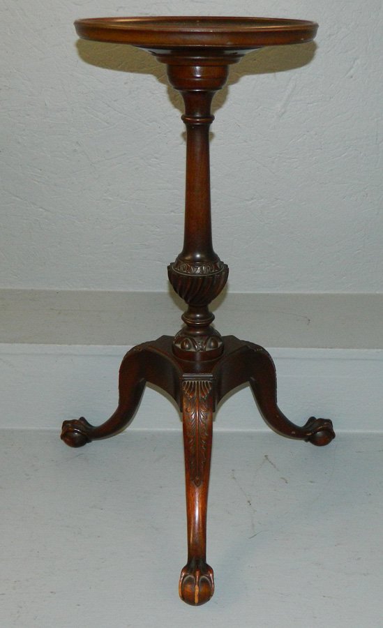 C.W. Kittinger Chippendale style candle stand (1 of 3)