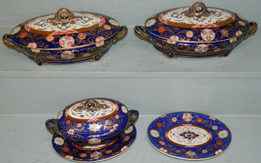 Ashworth covered dishes,bowl & 2under plates: Ashworth Ironstone covered dishes sauce bowl and 2 under plates.