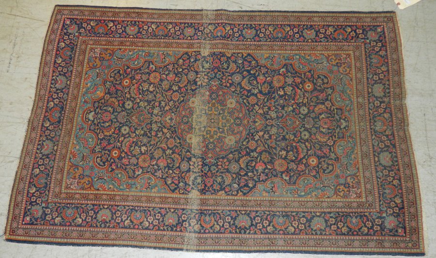 5' x 3'5" worn Farahan Sarouk rug: 5' x 3'5" worn Farahan Sarouk rug