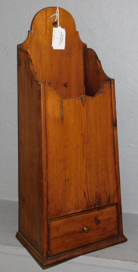 Antique yellow heart pine candle box (1 of 1)