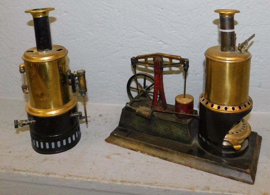 2  antique brass and iron steam engines. (1 of 1)