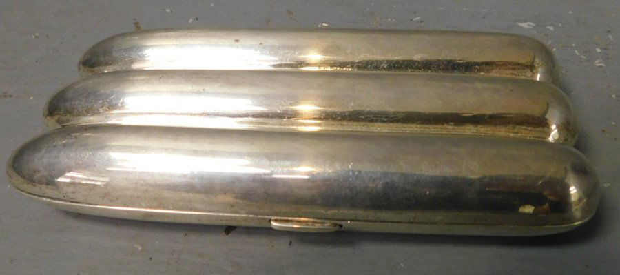 Sterling cigar case. 5" long.: Sterling cigar case. 5" long.