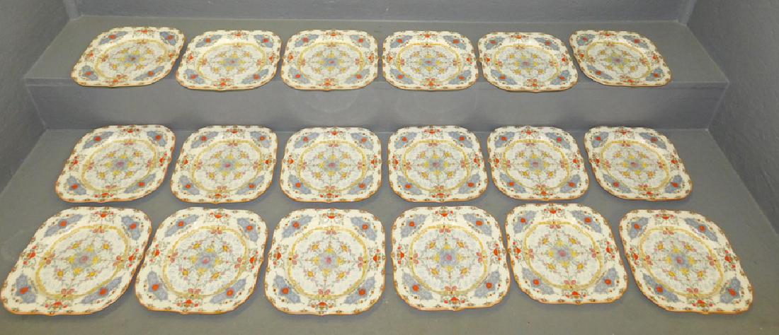 18 Royal Worcester dessert plates. (1 of 4)
