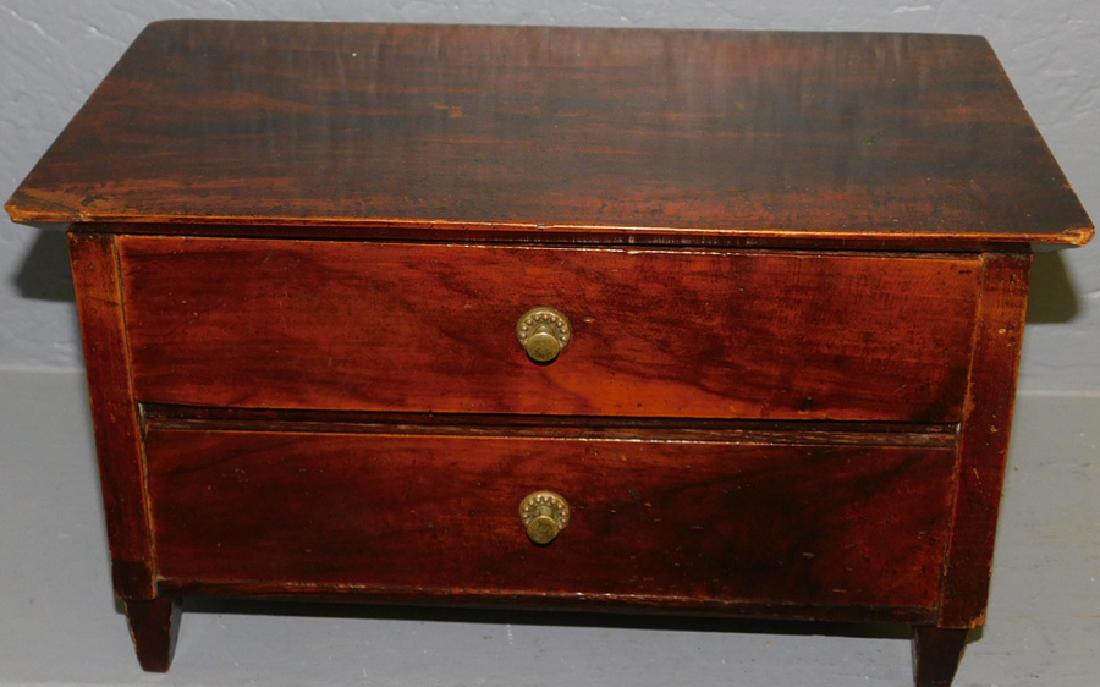 2 drawer miniature chest. (1 of 2)