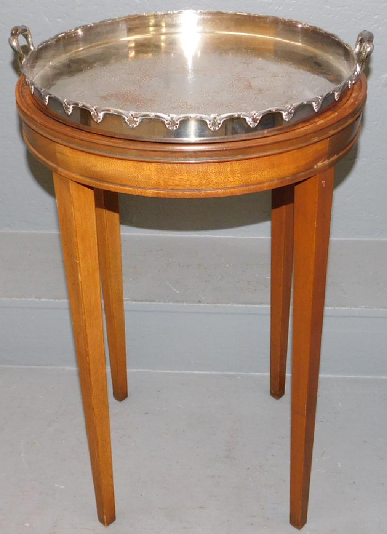 Kittinger Sheffield tray top table. 27" tall x 16" dia.: Kittinger Sheffield tray top table. 27" tall x 16" dia.