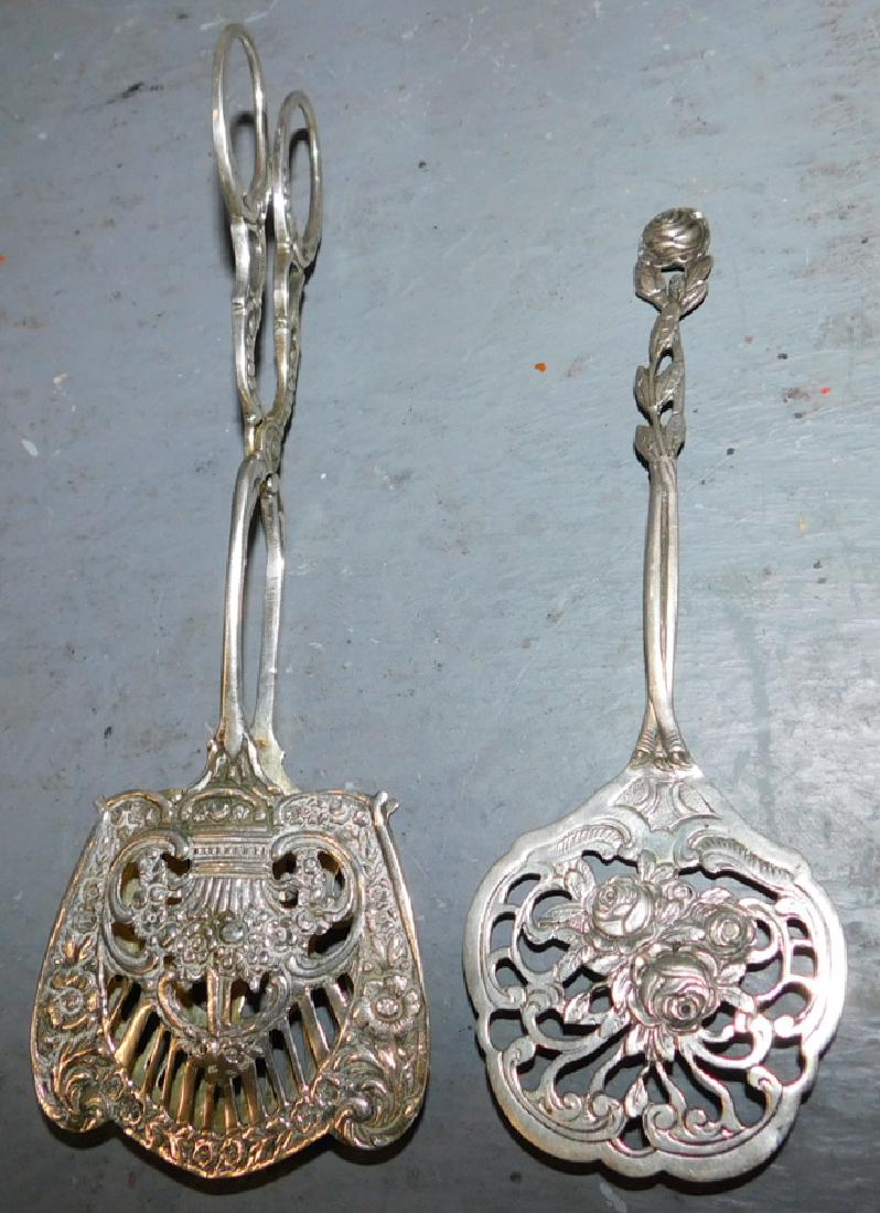 .800 Continental silver tomato & bonbon servers. (1 of 1)