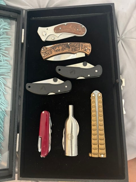 Lot of Six Knives (1 of 2)