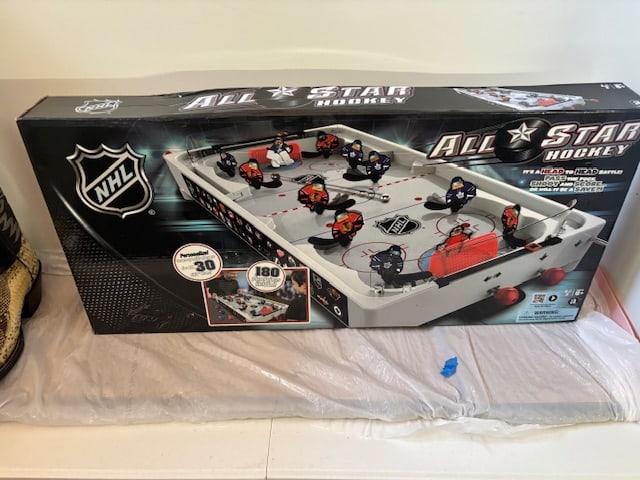 Vintage Hockey Game: Nice condition size all there and ready for play