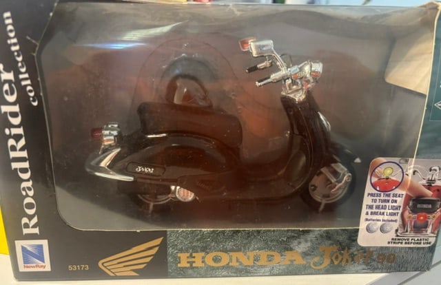 RoadRider Vintage Collectible By New Ray: New in original package. Honda Joker 90item # 53173
