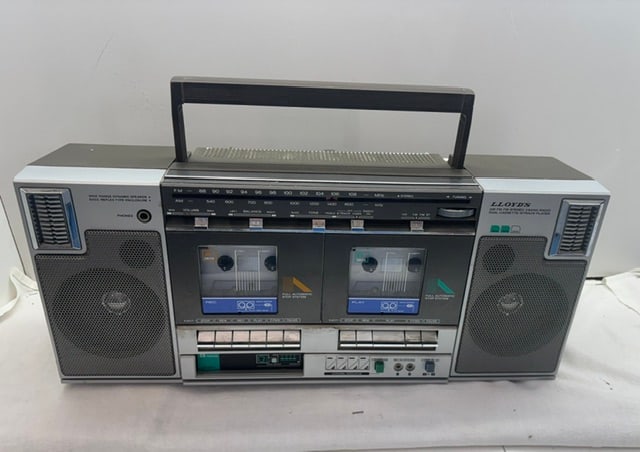 Lloyds Boombox - 2