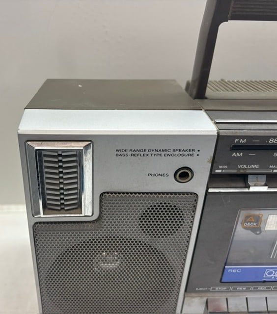Lloyds Boombox - 4