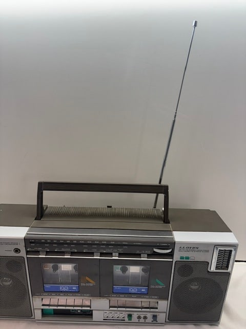 Lloyds Boombox - 6