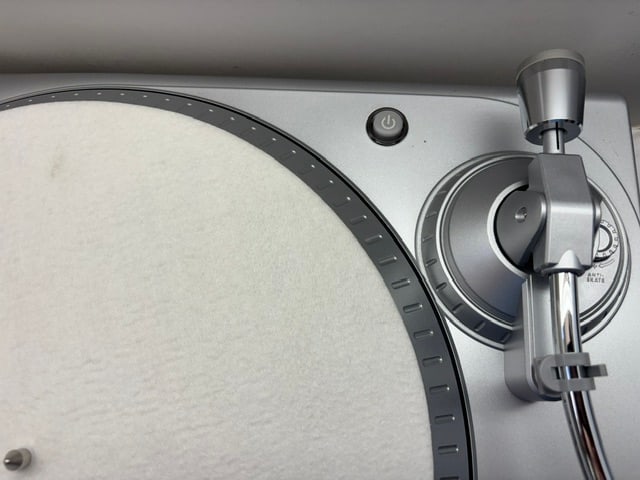 ION Turntable - 3