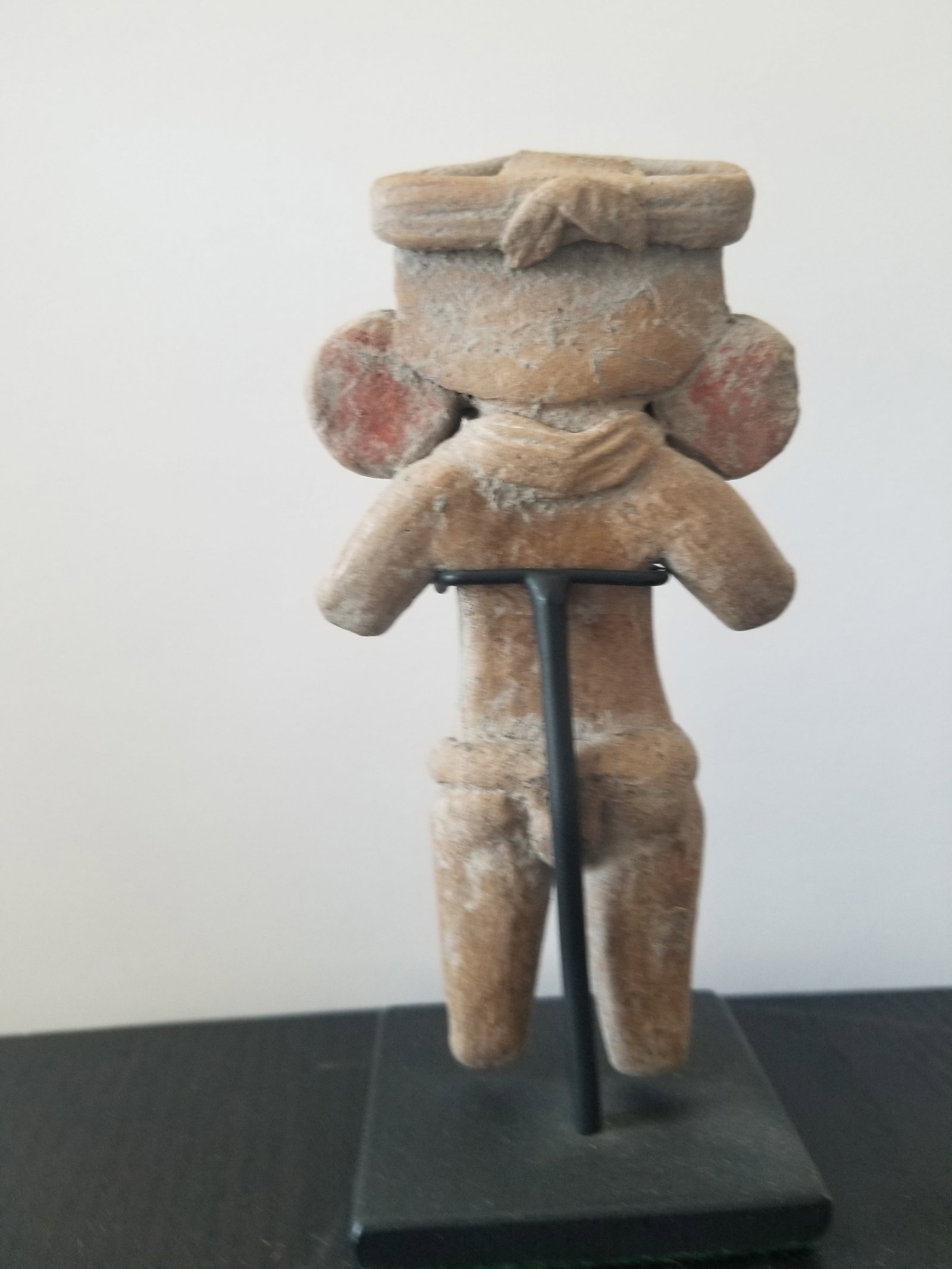 Pre-Columbian style tribal figure with stand - 2