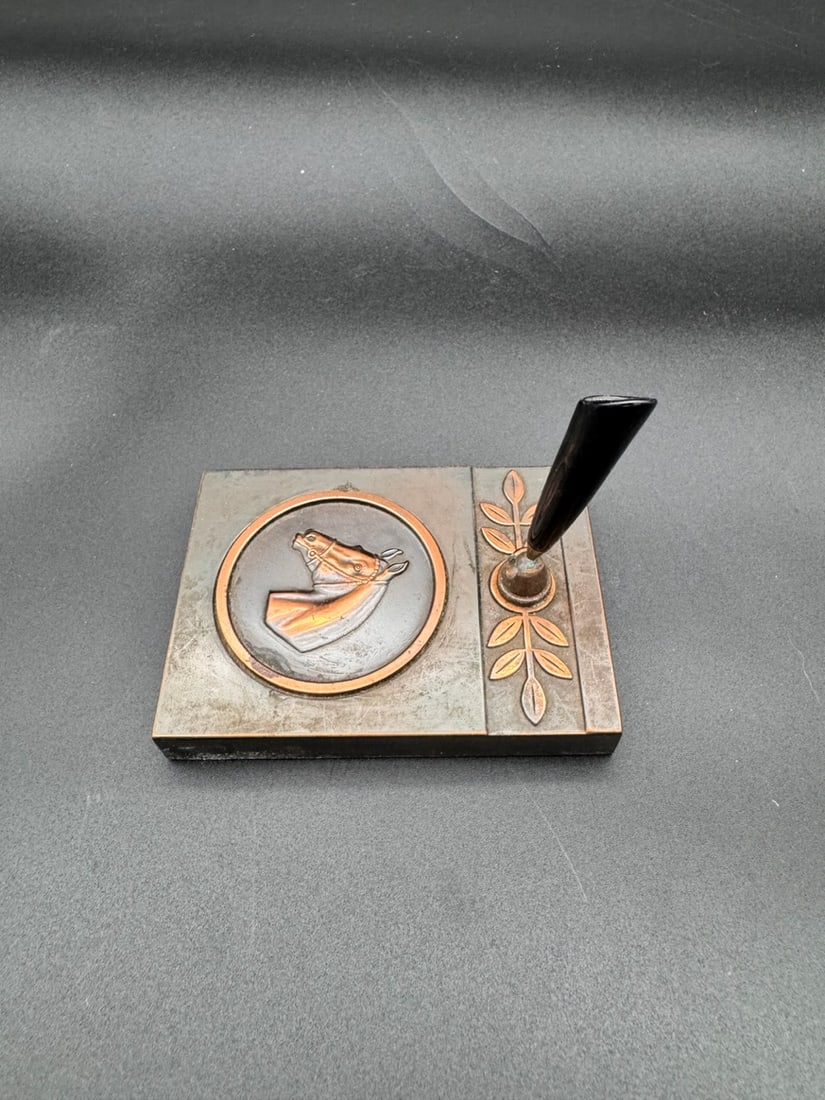 Vintage Equestrian Pen Stand - 2