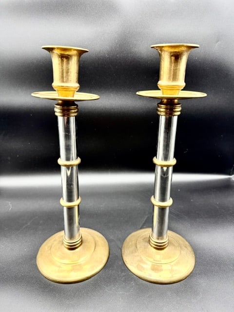 Vintage Boho Brass & Chrome Candlesticks ‘Maitland Smith’: Possible pair of Maitland Smith brass and chrome candlesticks dating from the 1980’s described as having a bamboo or Hollywood Regency style. Mixed metal with polished brass rings and flared drip