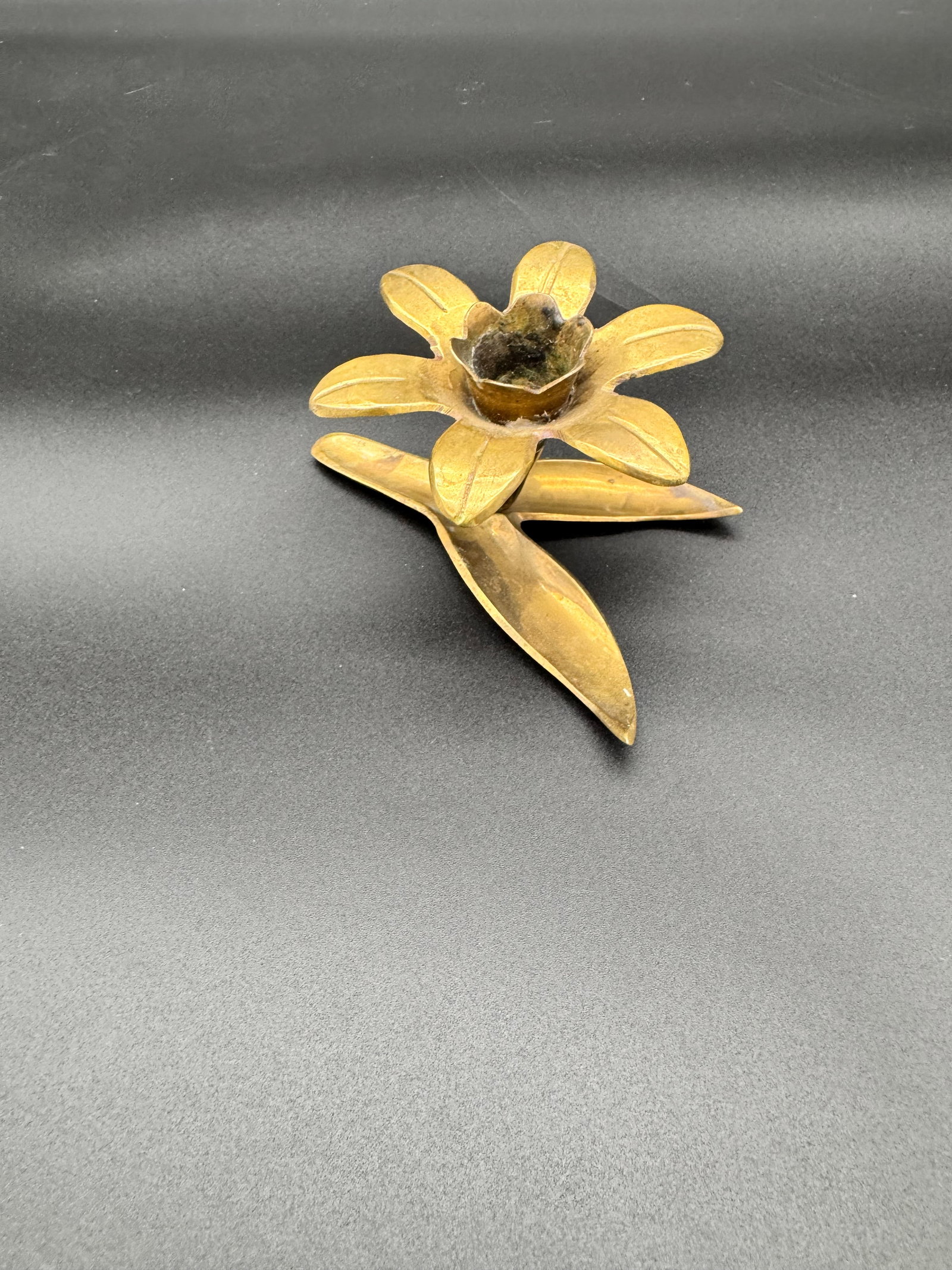 Brass Flower Candle Holder (1 of 3)