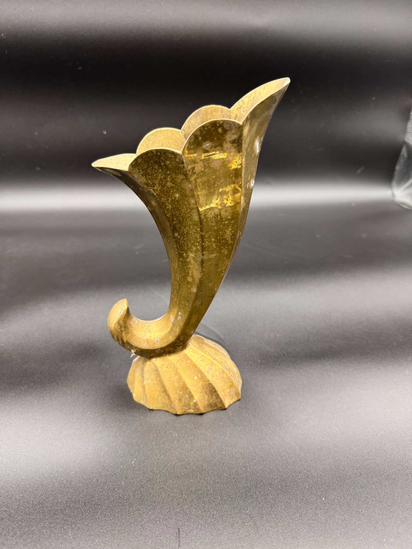 Brass Cornucopia Vase: 1940s mid century Brass Cornucopia also known as "Horn of Plenty", Solid brass with a natural aged patina. Scalloped rim and sculptural horn shape.