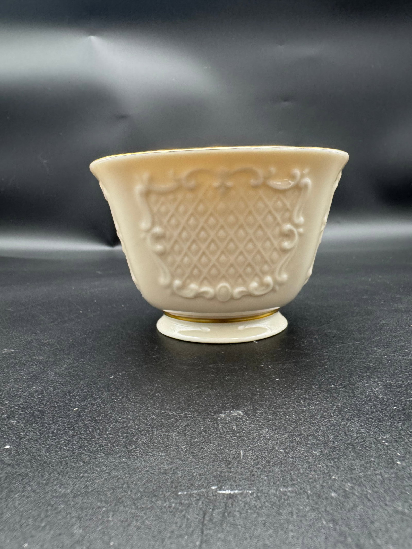Lenox Canterbury Nut/ Candy Bowl w/ 24k gold Trim (1 of 5)