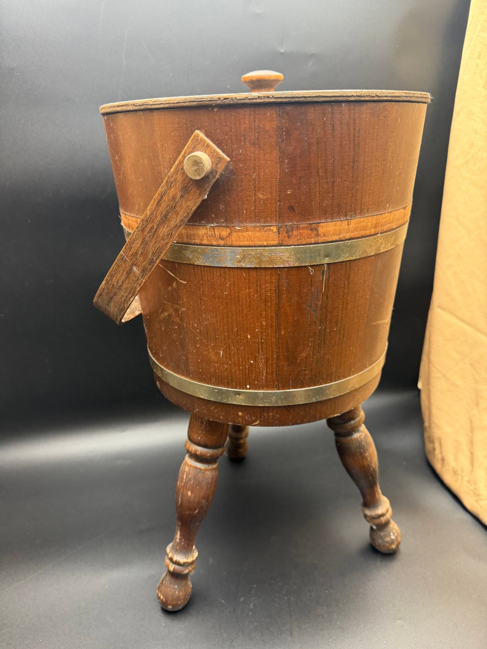 Decorative 3 Legged Lidded Barrel - 2