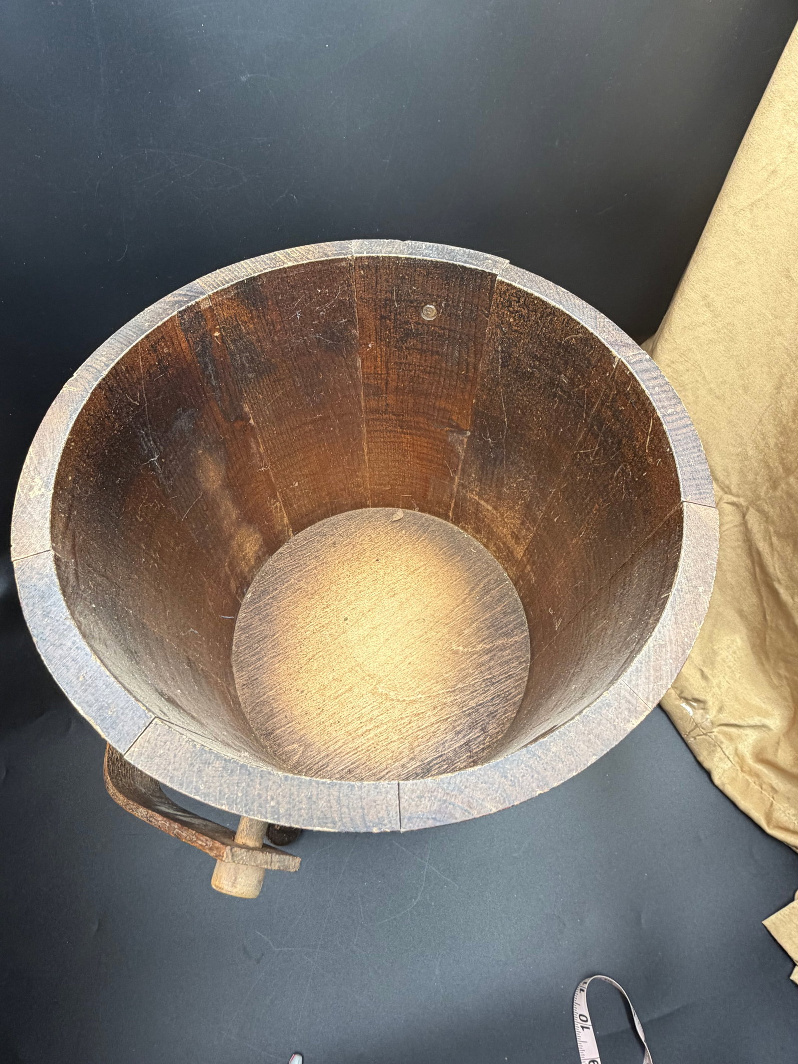 Decorative 3 Legged Lidded Barrel - 7