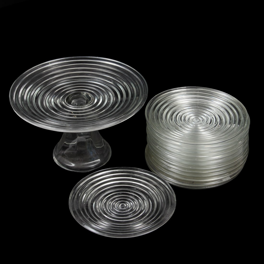 Anchor Hocking "Manhattan" Cake Stand and Serving Plates (1 of 3)