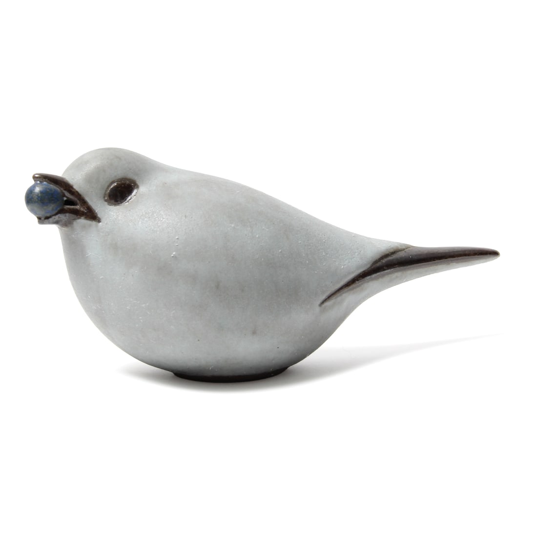 Andersen Design Studio Pottery Bird With Blueberry: Studio pottery stoneware bird with blueberry by Andersen Design Studio, Maine. Signed to Bottom. 5L inches.