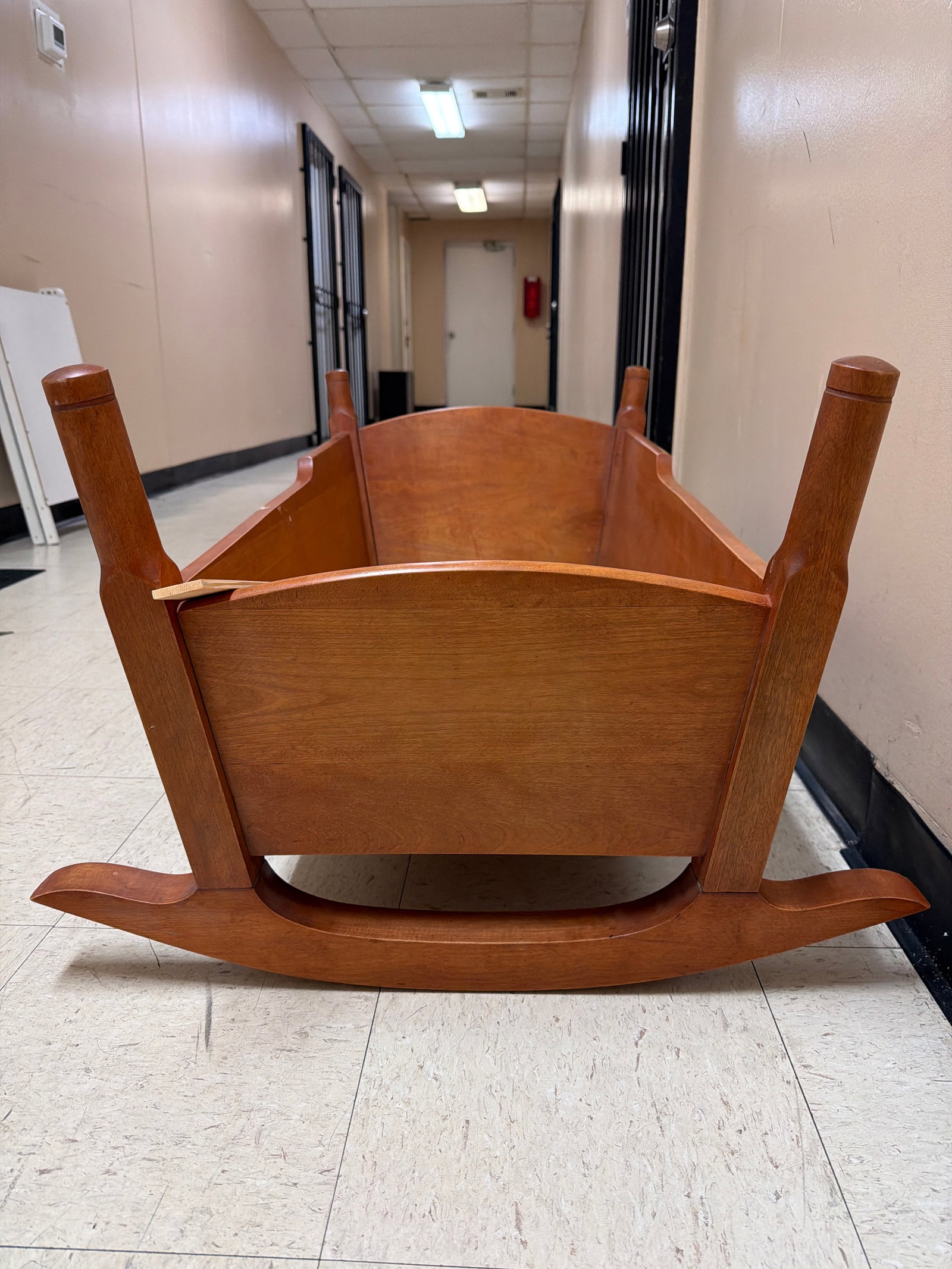 Solid wooden rocking cradle - 6