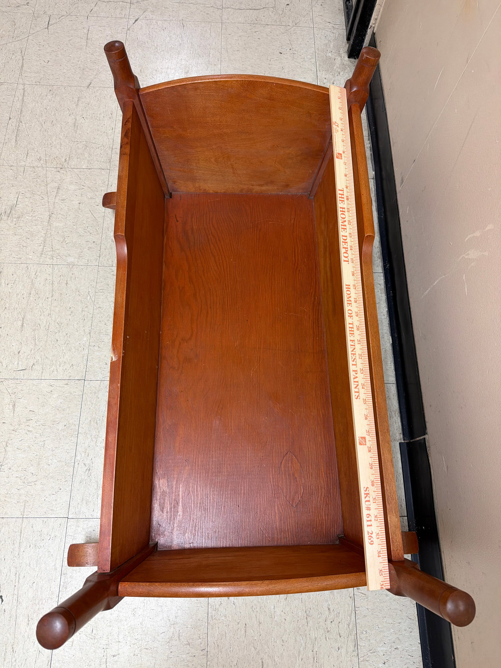 Solid wooden rocking cradle - 8