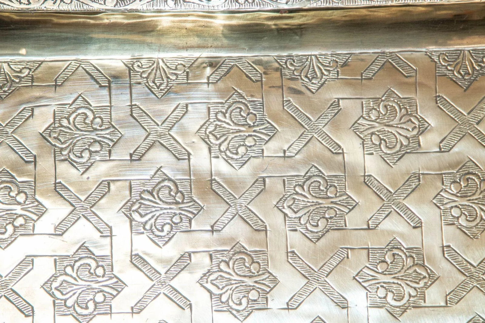 1940s Moroccan Brass Tray Rectangular Shape Polished Gold Brass Serving Platter - 4