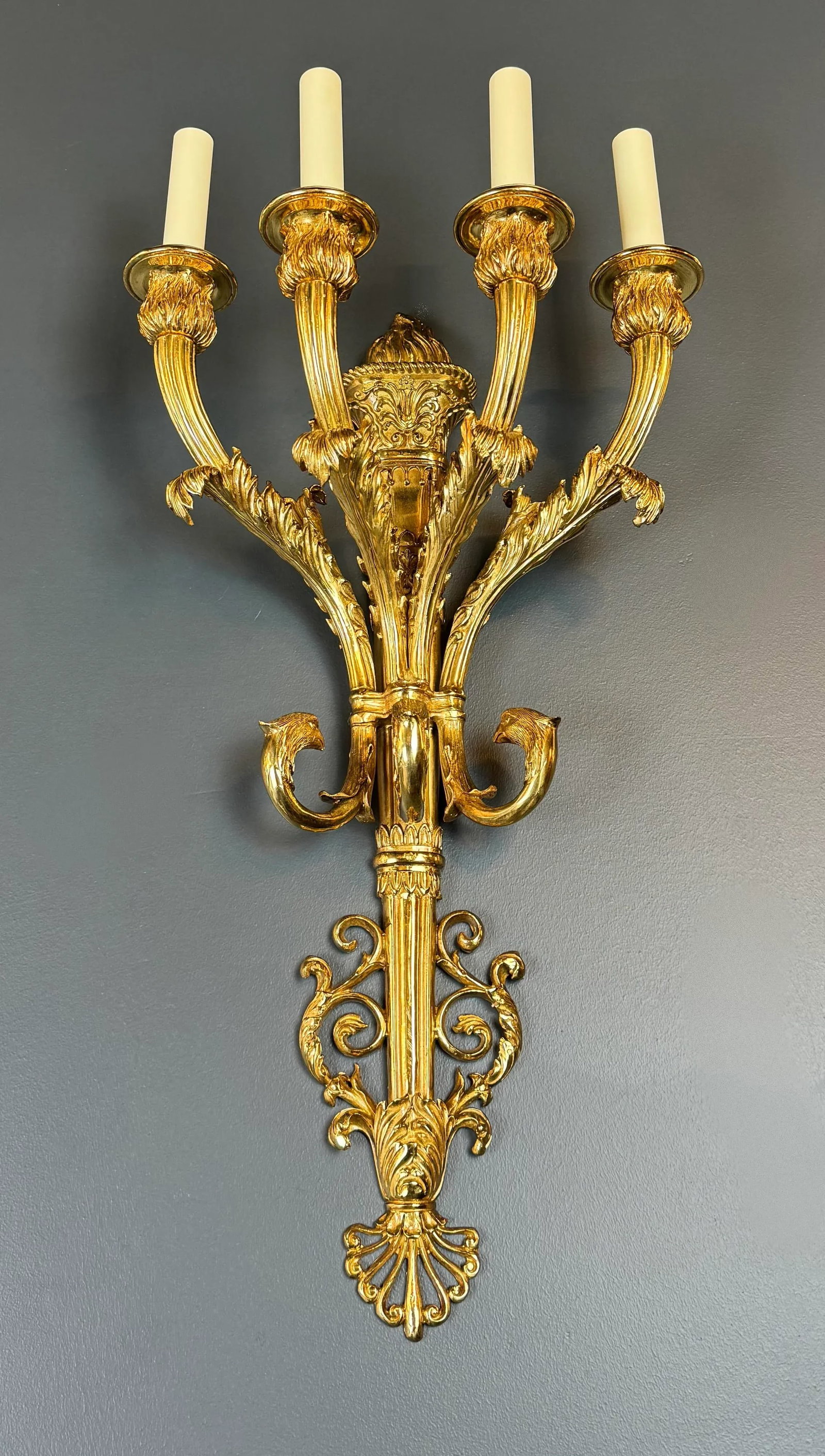 21st Century Large Art Deco Tradition Gold Brass Wall Lamp - 4