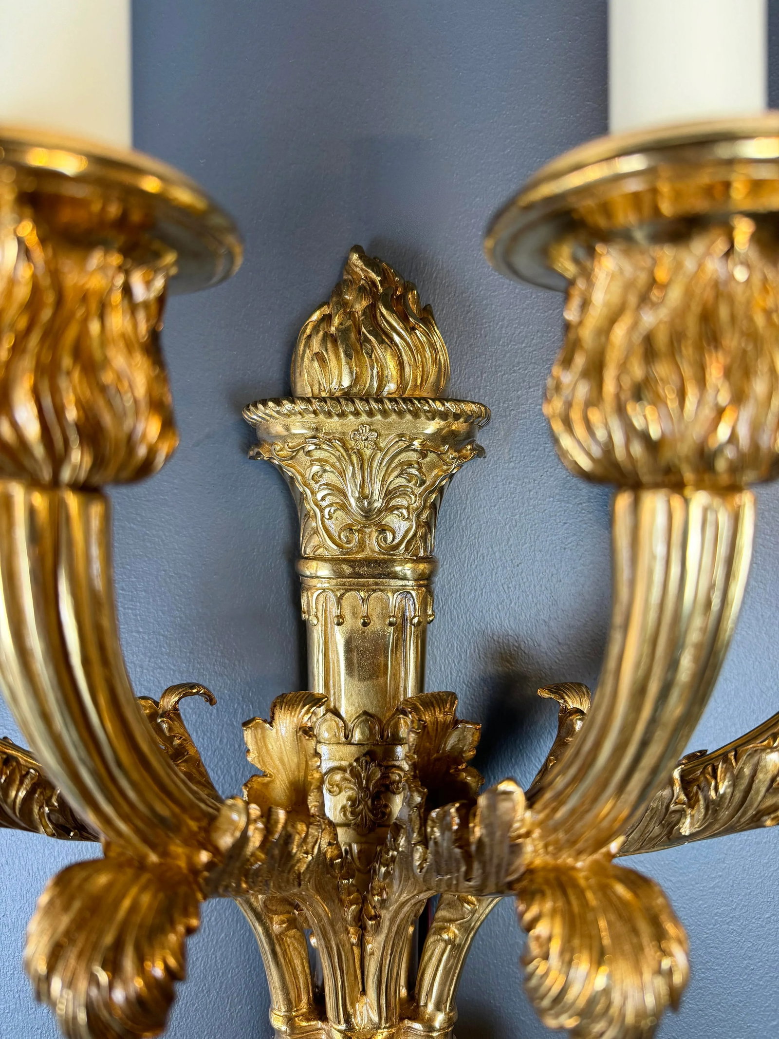 21st Century Large Art Deco Tradition Gold Brass Wall Lamp - 7