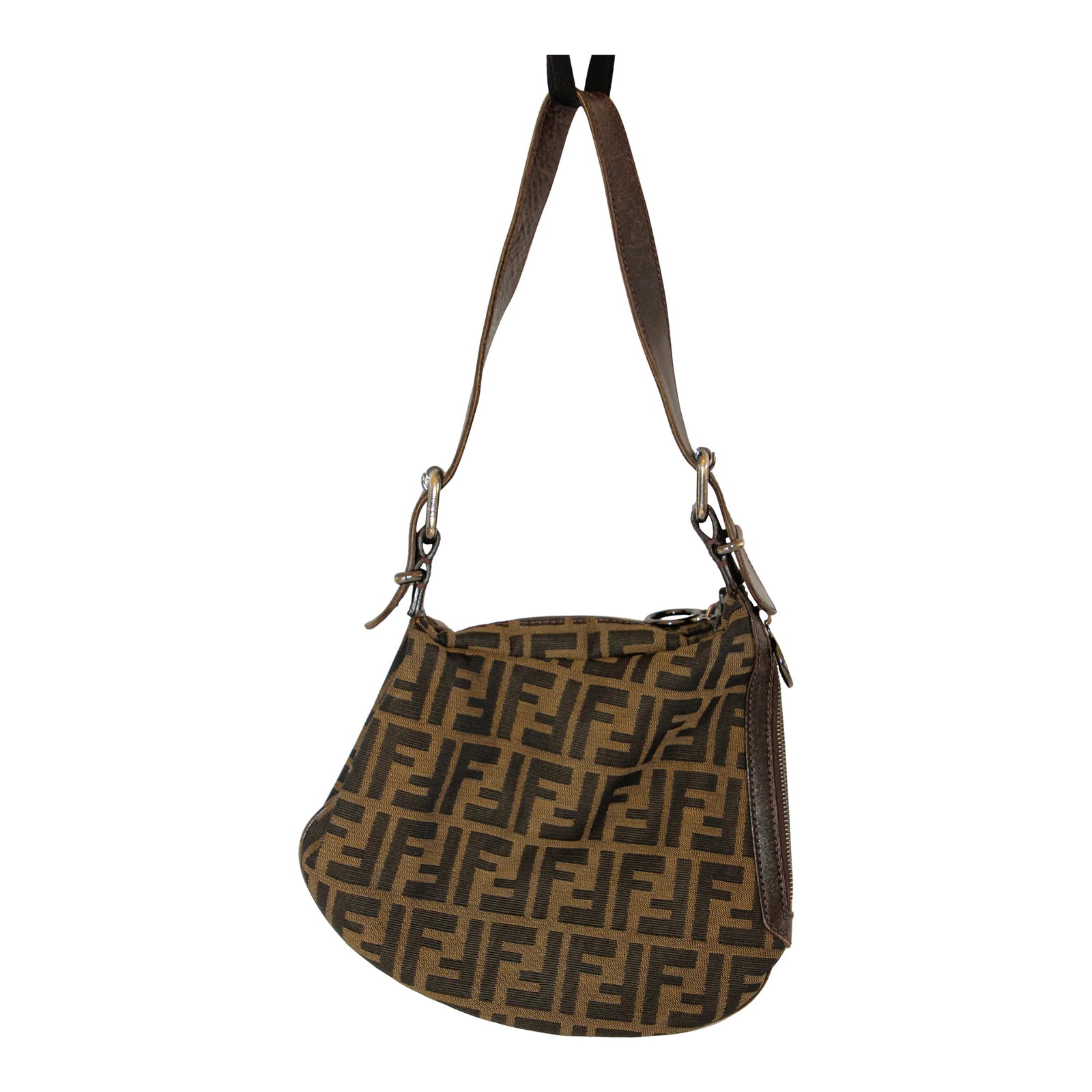 Fendi Oyster FF Print Shoulder Hobo Bag: Fendi FF print shoulder Oyster bag. Zucca FF print shoulder hobo bag. Fendi Oyster vintage shoulder bag in great condition. Inside and outside are in great condition. Go for a modern yet intriguing