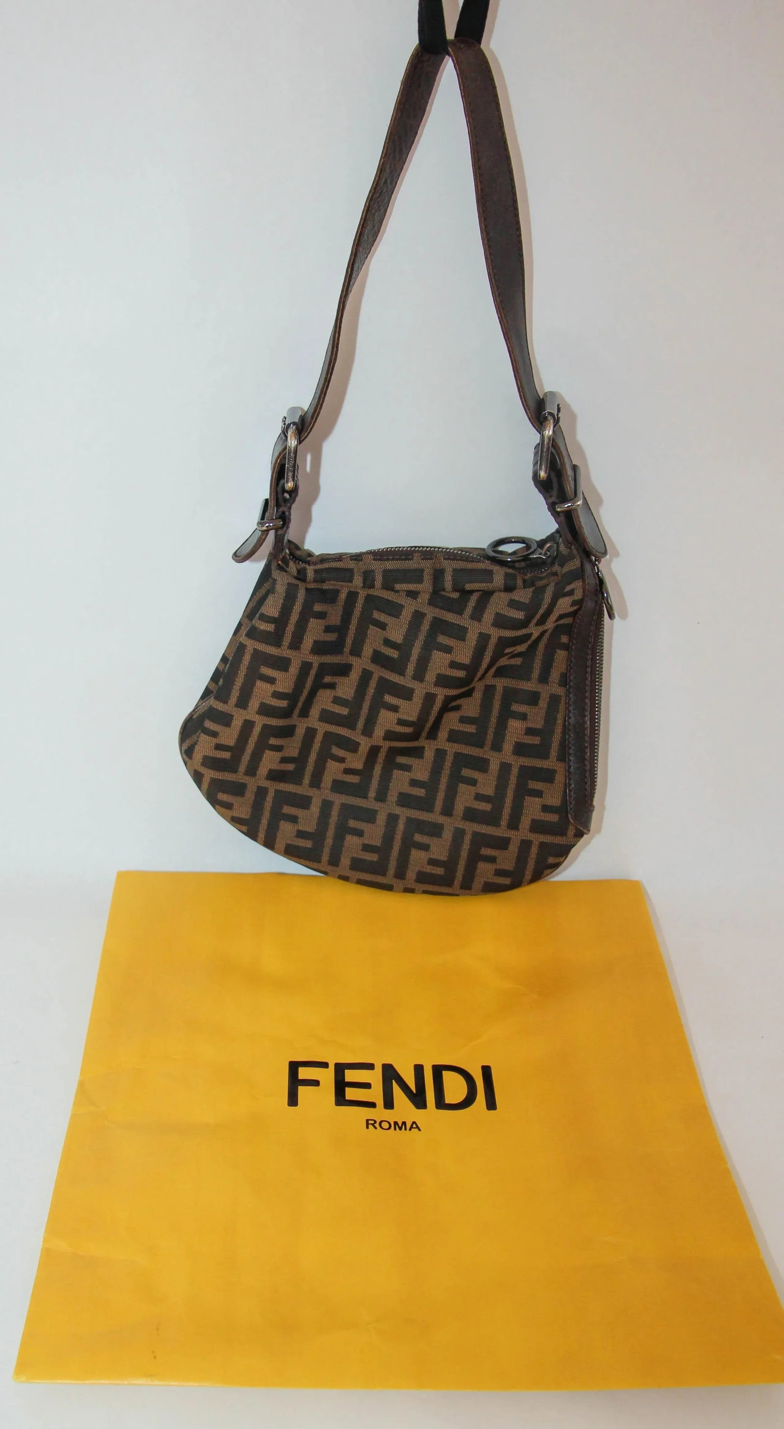 Fendi Oyster FF Print Shoulder Hobo Bag - 5