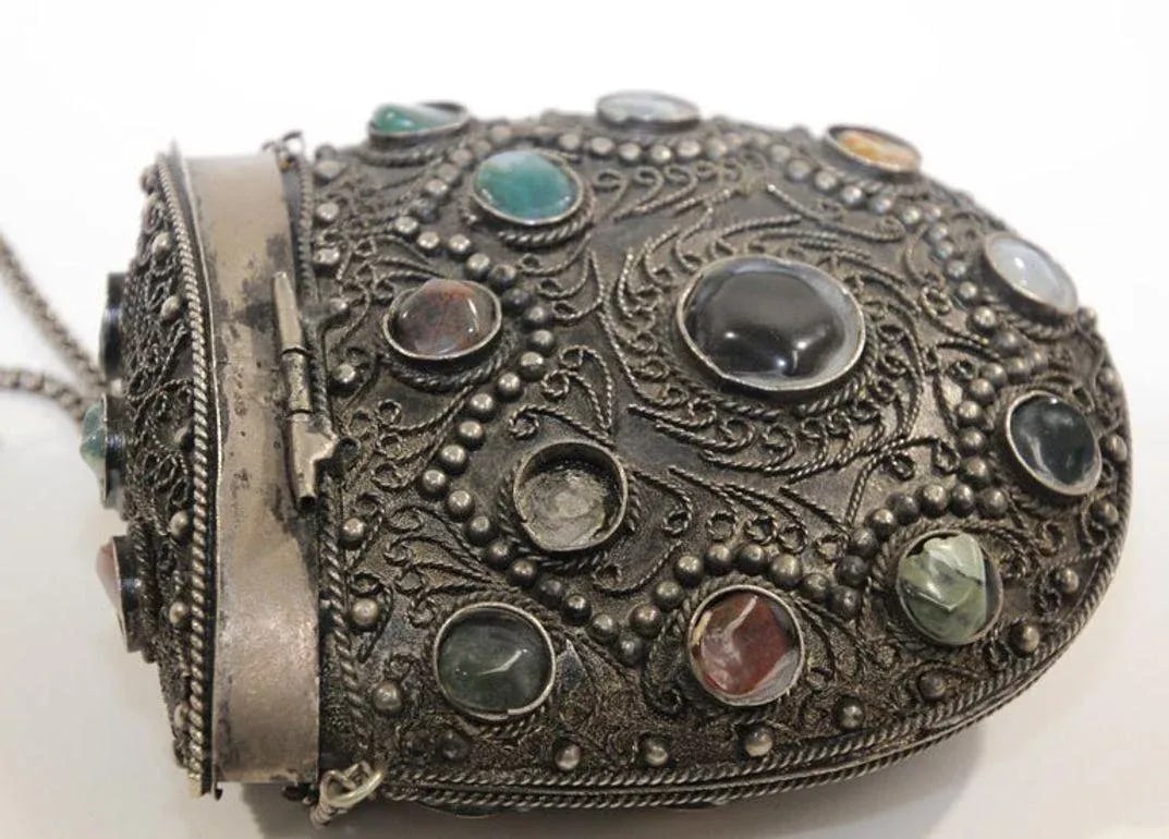 Vintage Sajai Metal and Agate Scroll Box Coin Purse, Handmade in India - 6