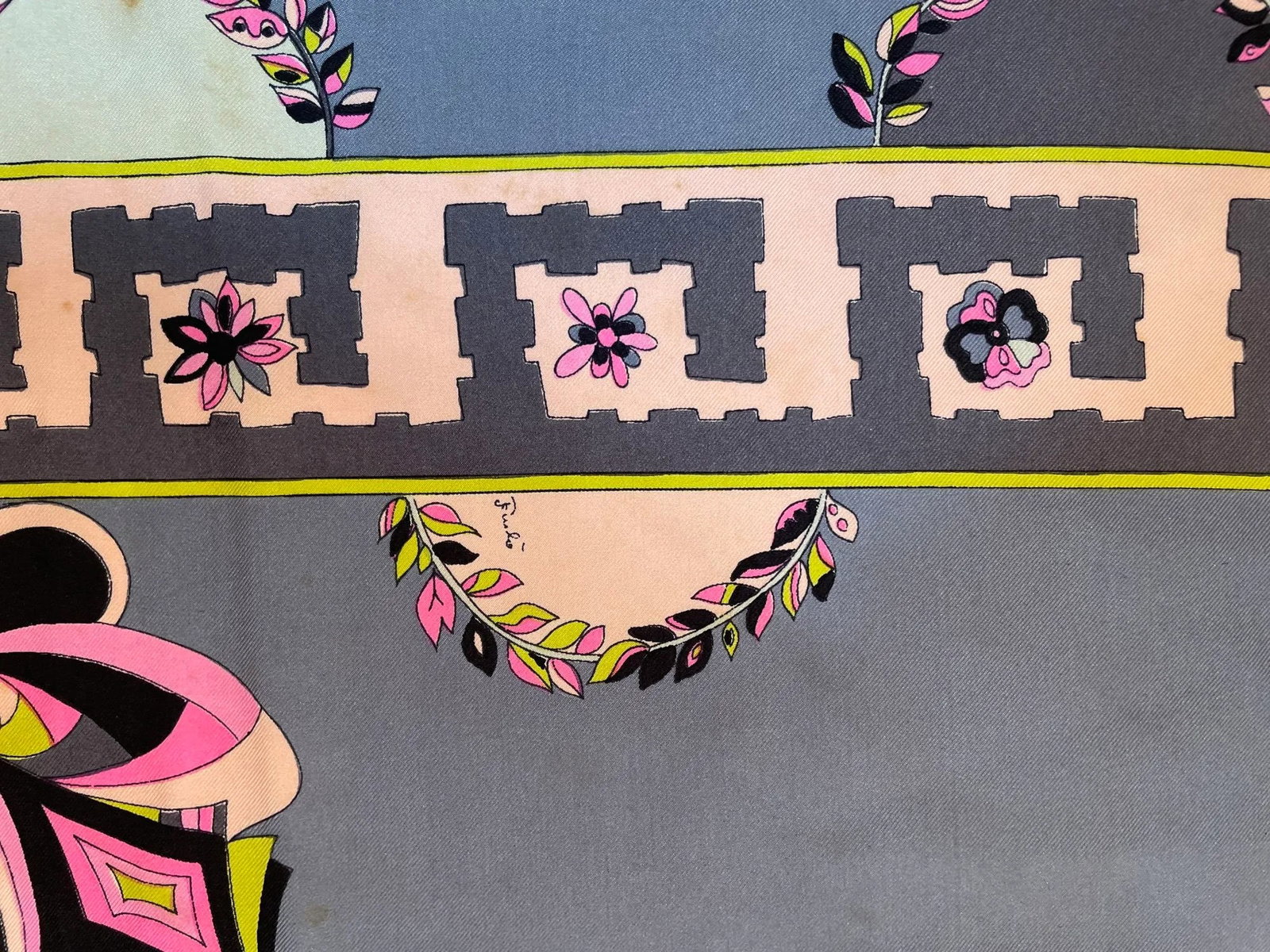 Vintage Pucci Silk Scarf in Pink and Blue Circa 1970 - 4