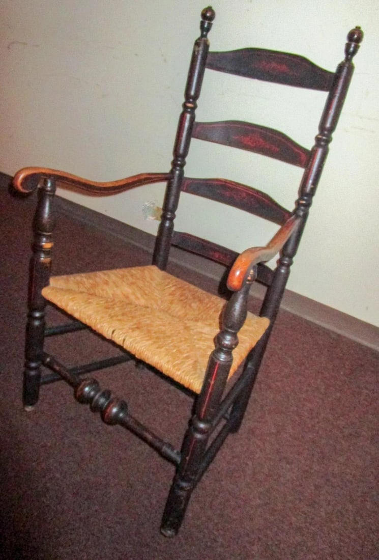 18thc American Stenciled Ladderback Chair With Rush Seat and Original Finish - 5