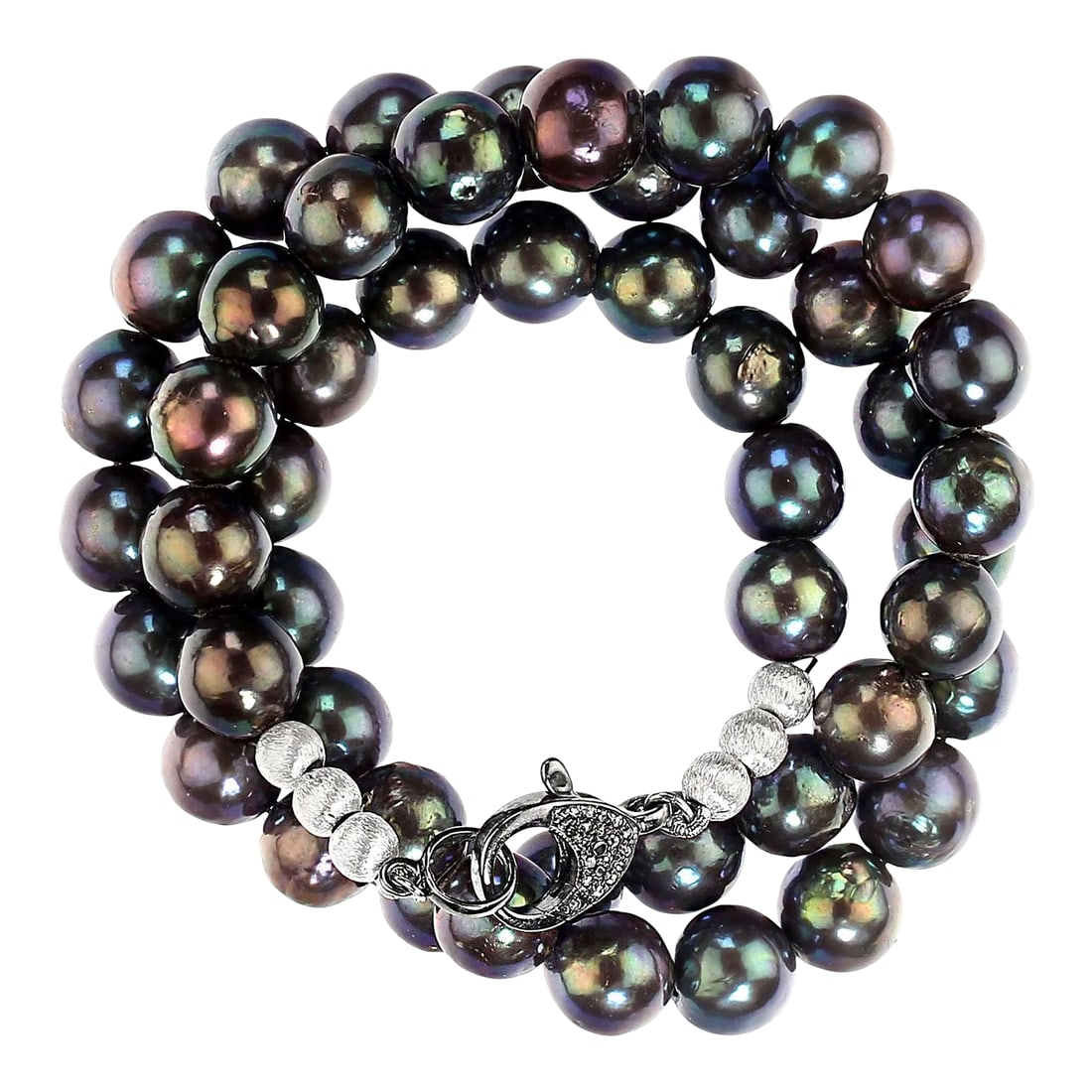 Iridescent Deep Blue/Green 10mm Pearl Necklace: This is part of Chairish's Fine Jewelry assortment. 21-Inch Blue-Green Iridescent Pearl Necklace with Purple Flashes Elevate your style with this stunning 21-inch pearl necklace featuring lustrous