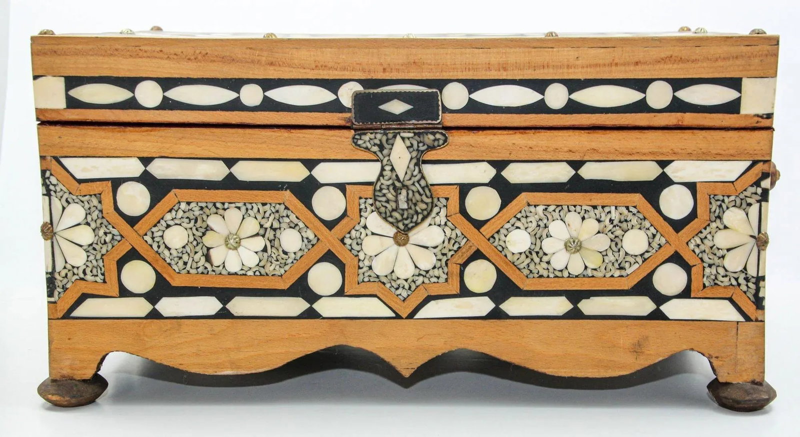 Moroccan Dowry Box Inlaid With White Camel Bone Rectangular Carved Wood Trunk - 5